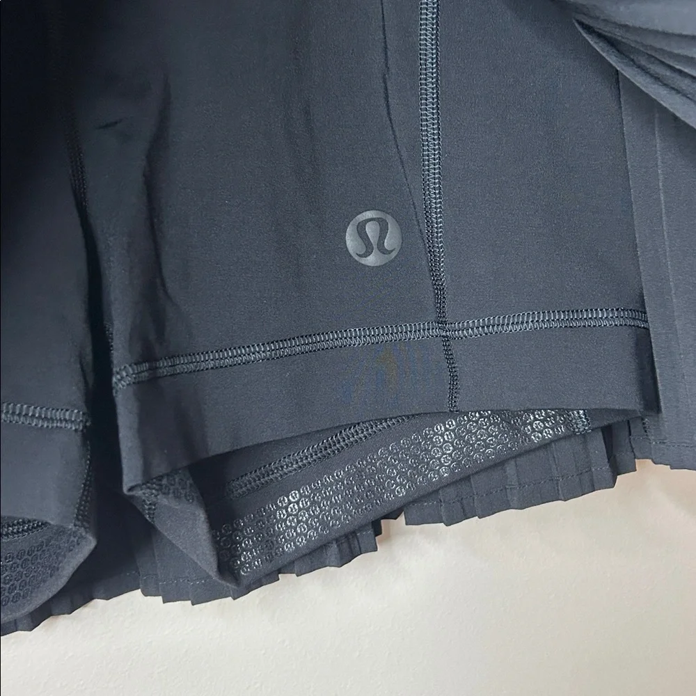 Lululemon Varsity High Rise Pleated Tennis Skirt Size 6 Black‎